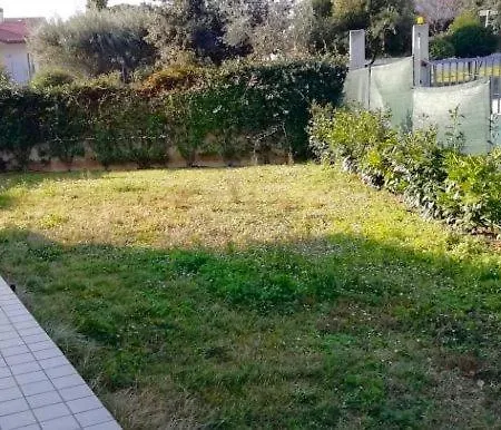 Daire M217 - Marcelli, Trilocale Con Ampio Giardino