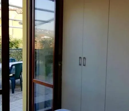 M217 - Marcelli, Trilocale Con Ampio Giardino Daire *
